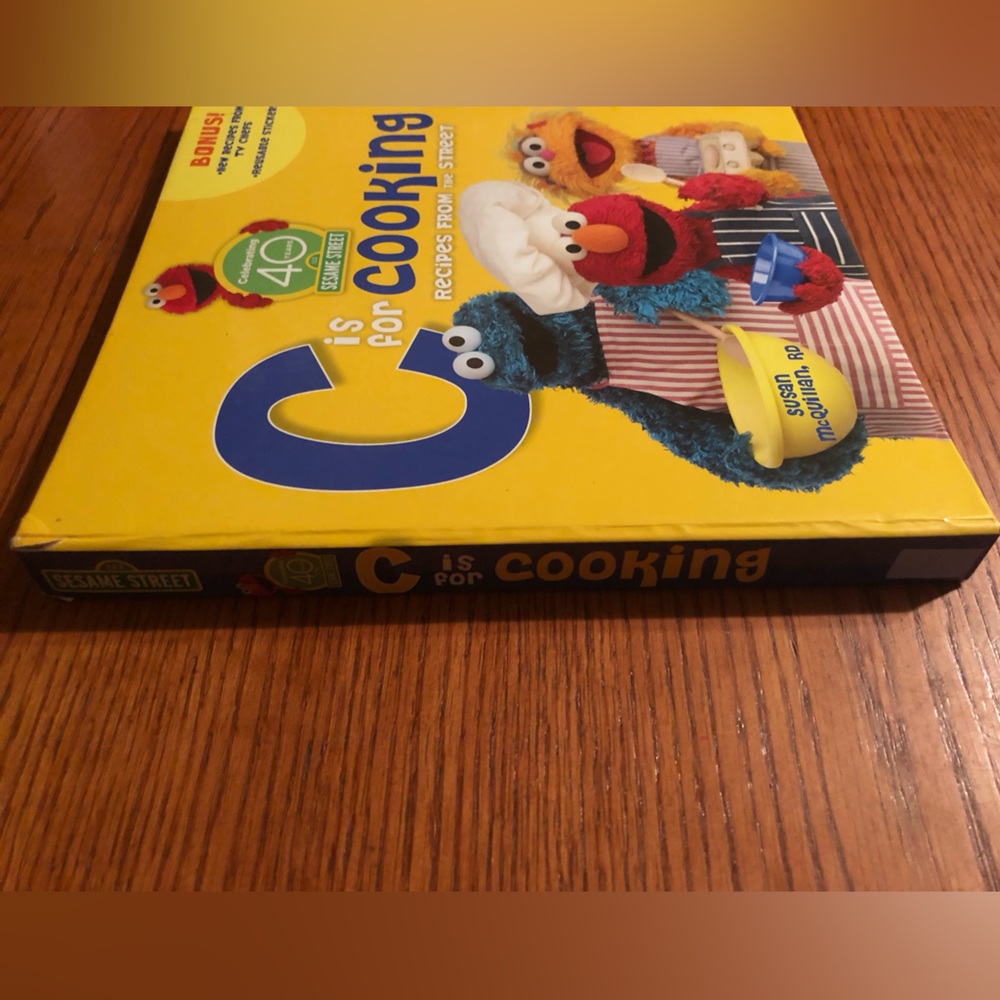 C is for Cooking: Recipes from the Street the 40th Anniversary Edition - Picture 3 of 9